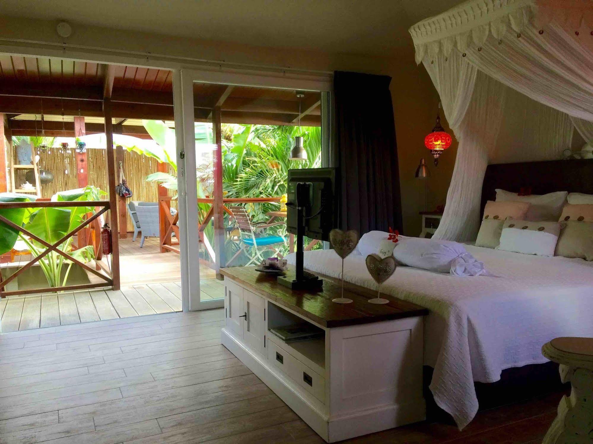Bamboo Bonaire By Boutique Bonaire Unique Resorts クラレンダイク エクステリア 写真